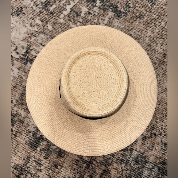 Liz Claiborne Straw Hat With Black Band OSFA - Picture 3 of 4